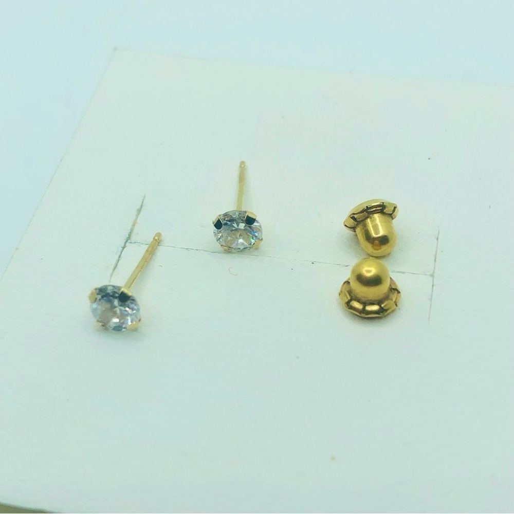 14K Yellow Gold Clear / White Cz Stone Stud Earrings 4mm